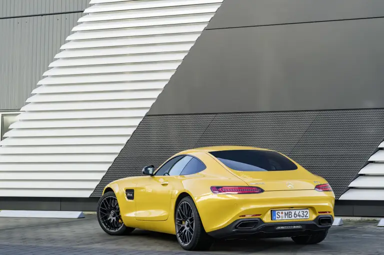 Mercedes-AMG GT C MY 2018 - 11