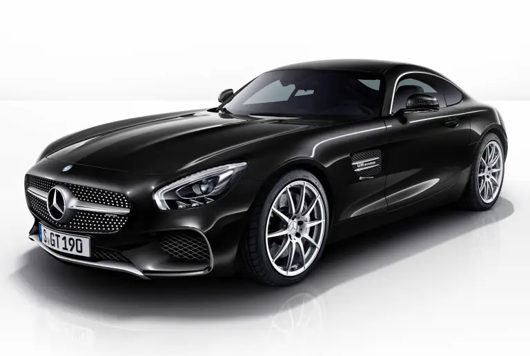 Mercedes AMG GT Carbon e Silver Chrome - 3