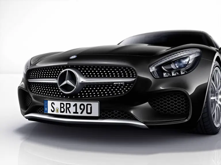 Mercedes AMG GT Carbon e Silver Chrome - 4