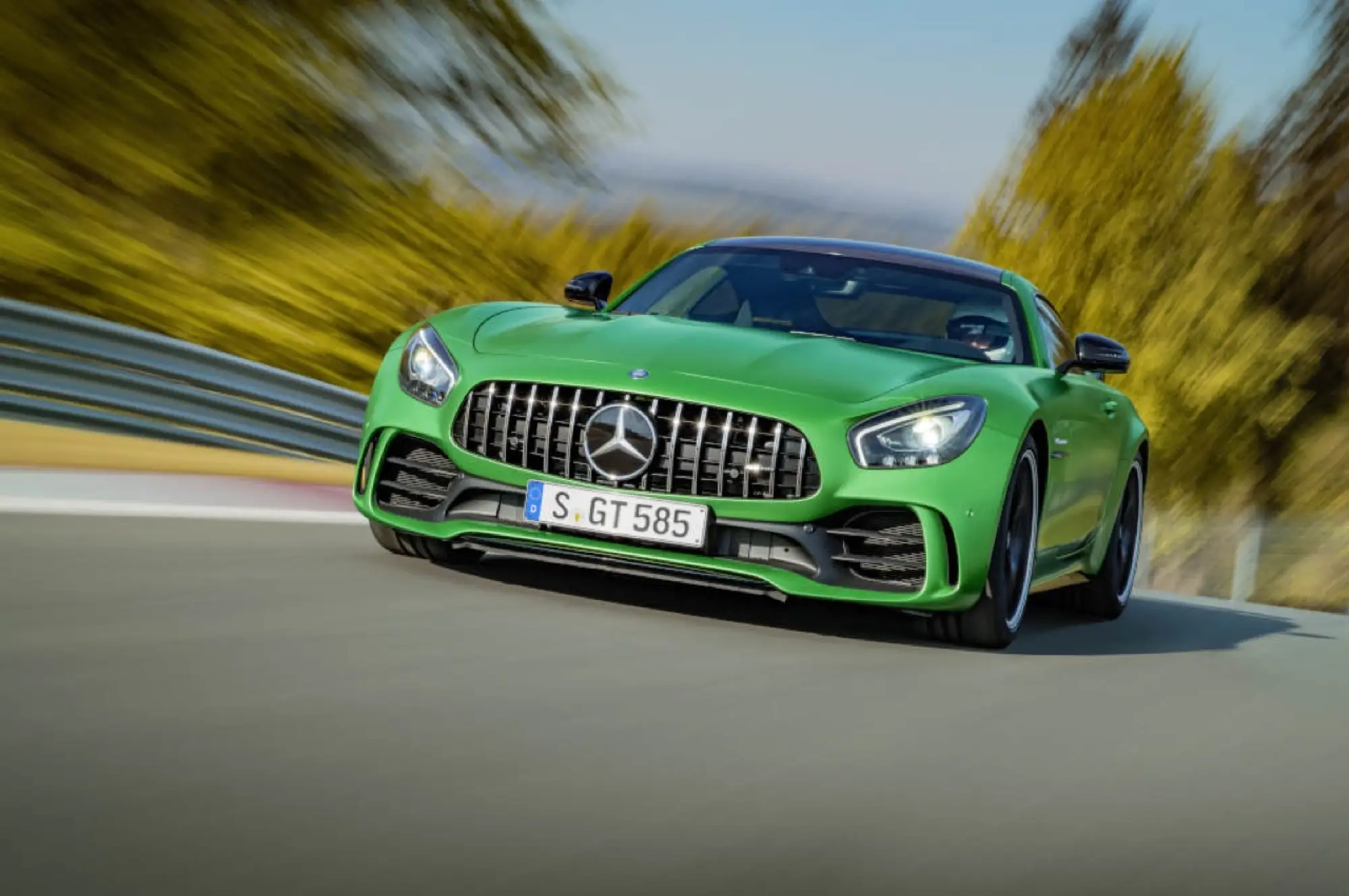 Mercedes-AMG GT R - nuova galleria su giro record - 3