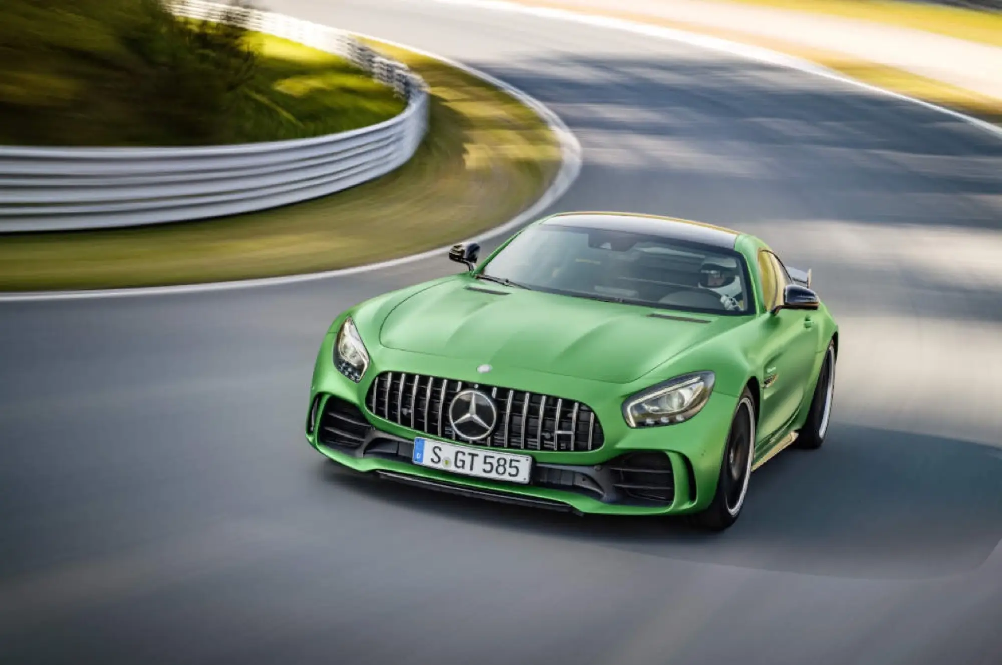 Mercedes-AMG GT R - nuova galleria su giro record - 5