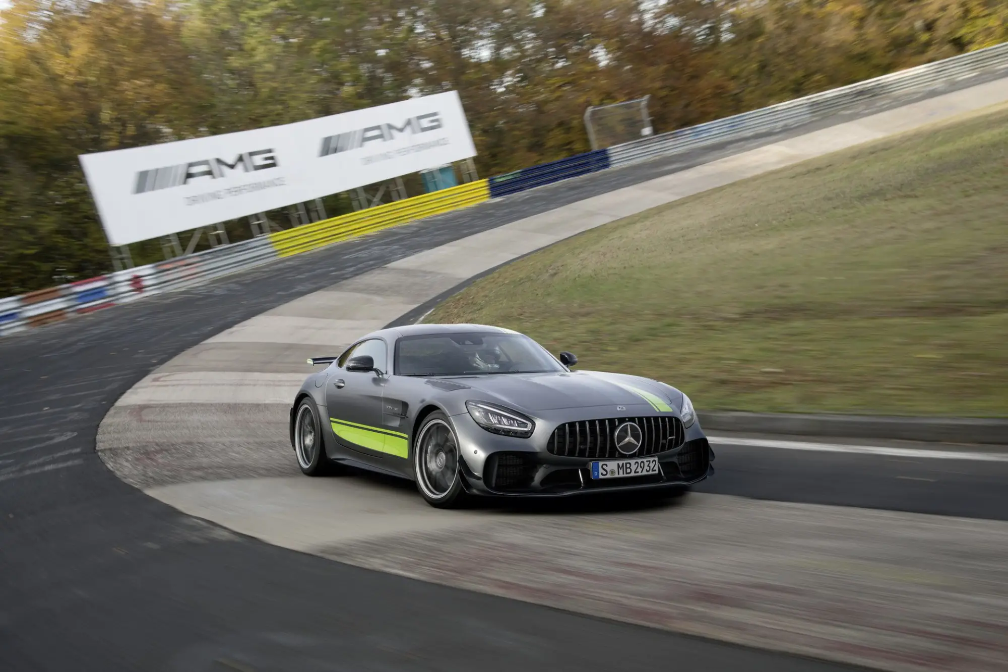 Mercedes-AMG GT R Pro - 22