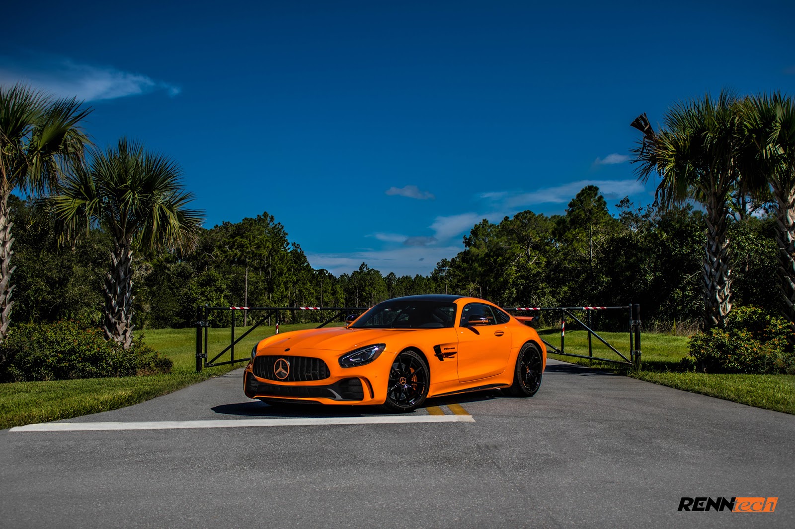Mercedes AMG GT R Renntech