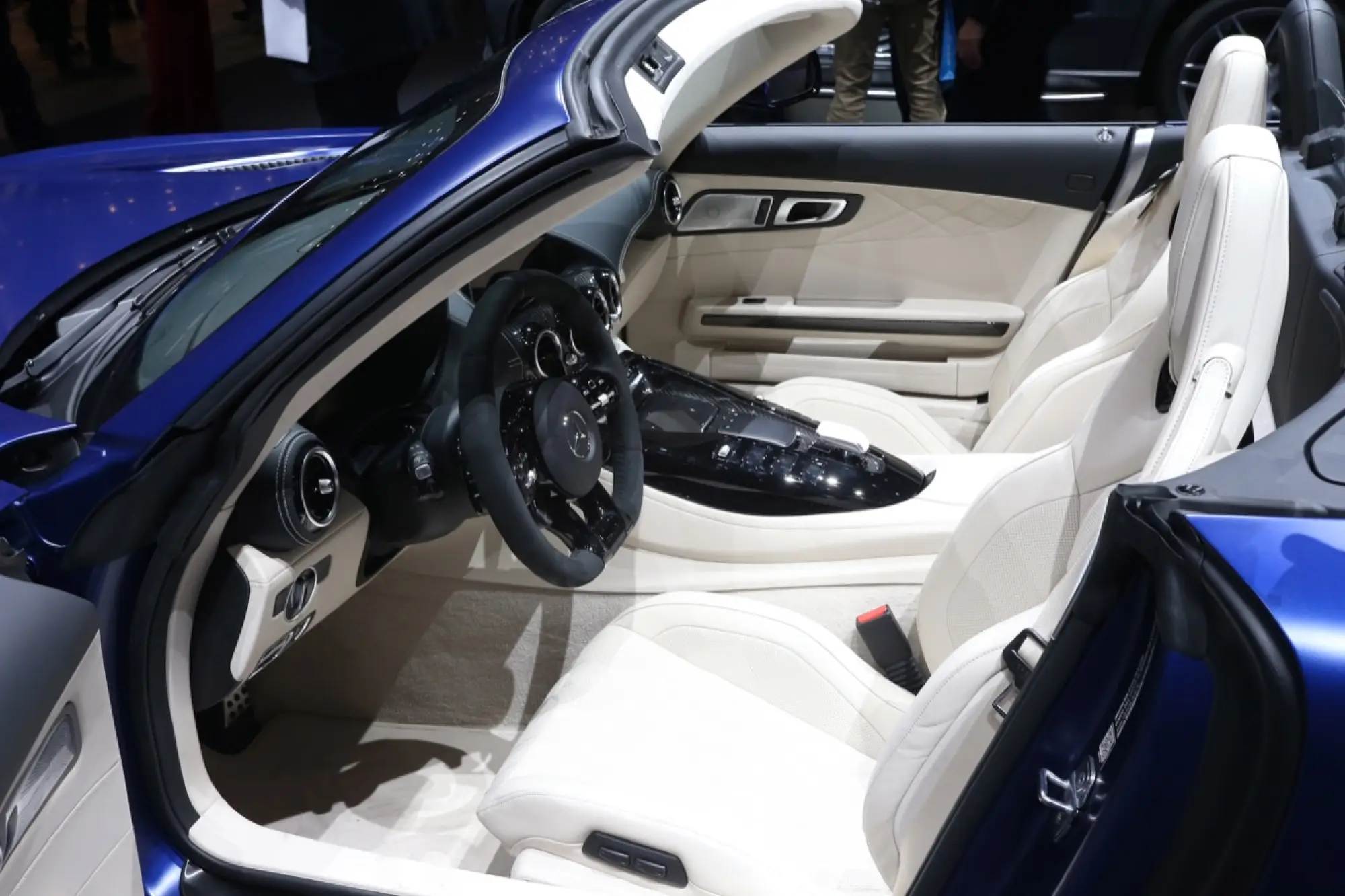 Mercedes-AMG GT R Roadster - Salone di Ginevra 2019  - 2