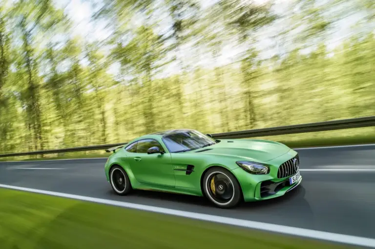 Mercedes-AMG GT R - 9