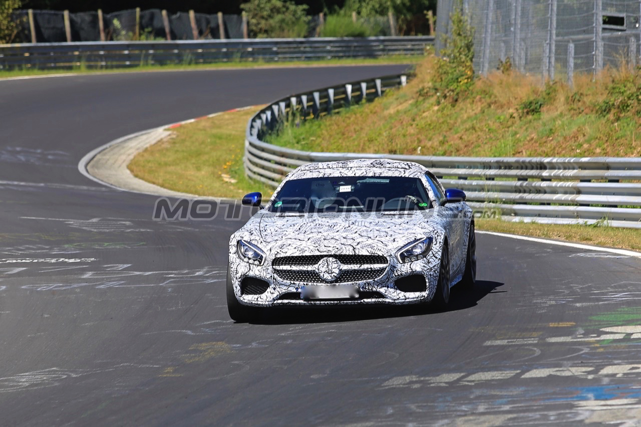 Mercedes-AMG GT Roadster - Foto spia 23-08-2016