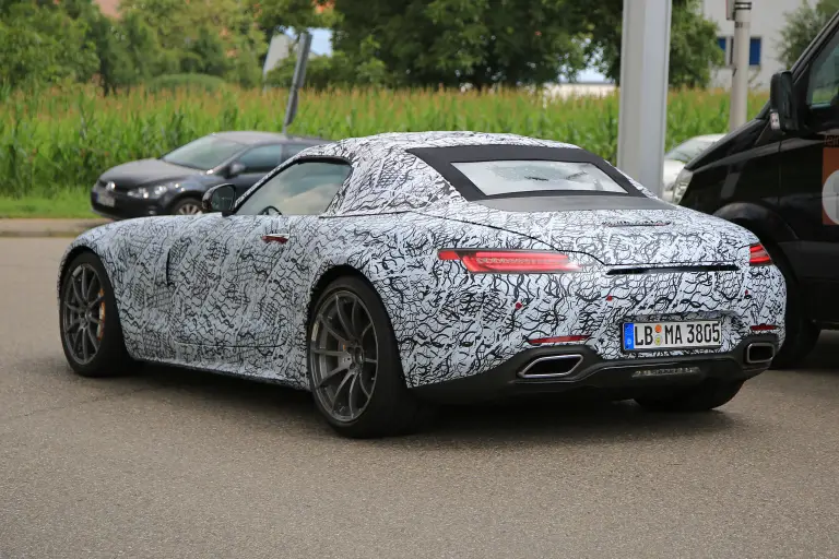 Mercedes AMG GT Roadster foto spia 26 luglio 2016 - 8