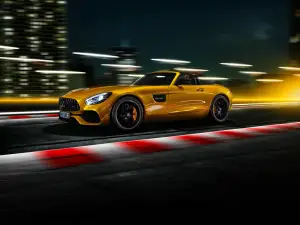 Mercedes AMG GT S Roadster - 7