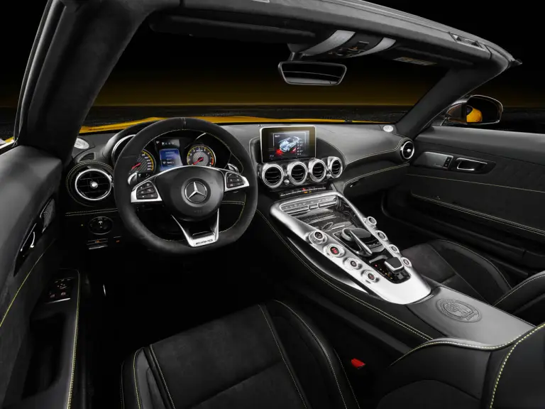 Mercedes AMG GT S Roadster - 8