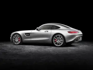 Mercedes-AMG GT - 5