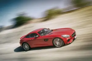 Mercedes-AMG GT - 1