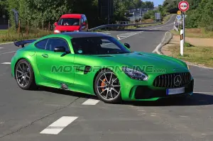 Mercedes-AMG GT4 Road Car - Foto spia 25-08-2017