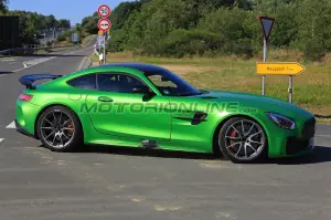 Mercedes-AMG GT4 Road Car - Foto spia 25-08-2017 - 4