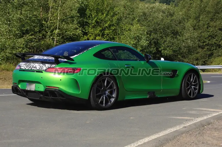 Mercedes-AMG GT4 Road Car - Foto spia 25-08-2017 - 5