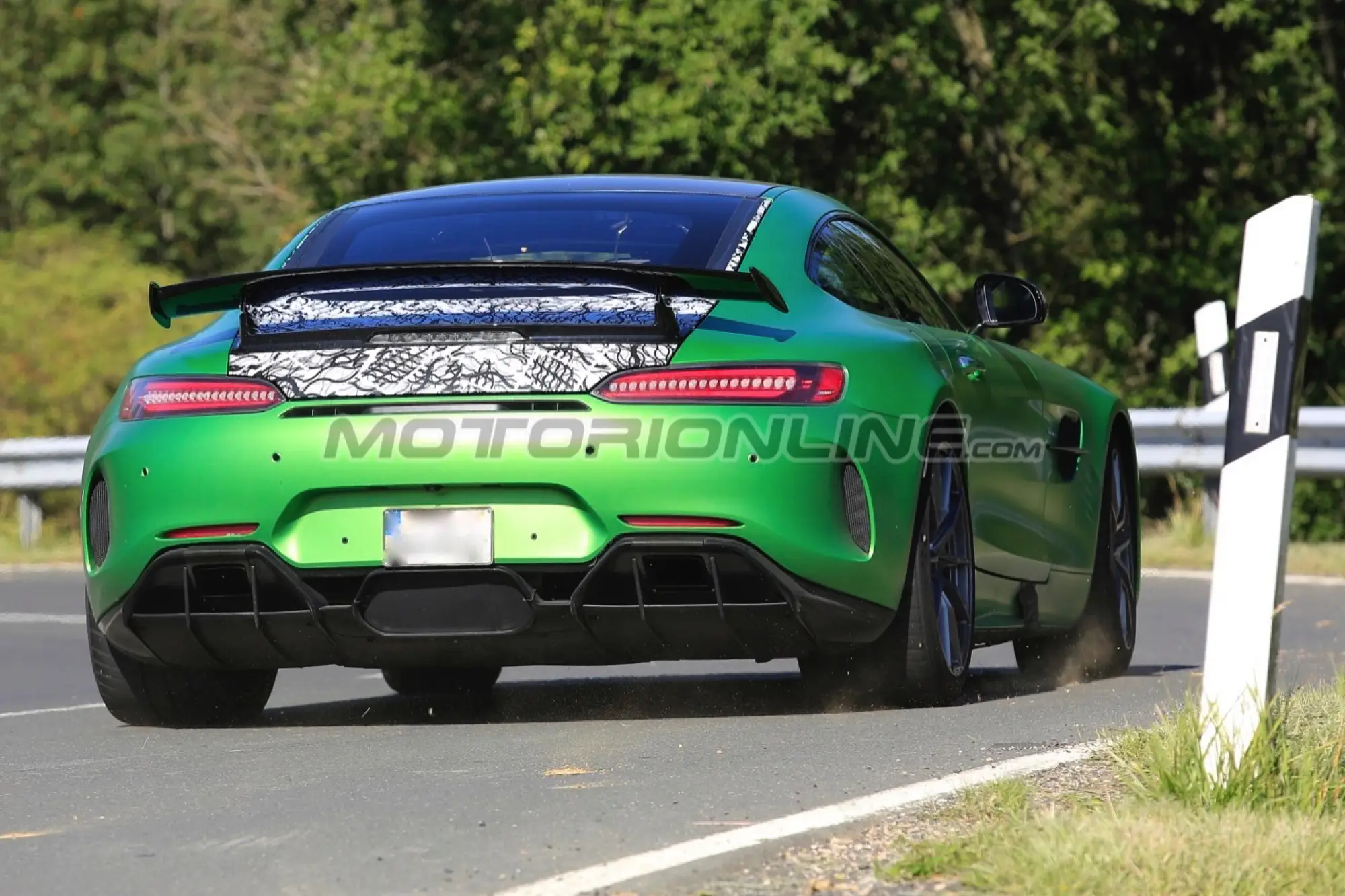 Mercedes-AMG GT4 Road Car - Foto spia 25-08-2017 - 7