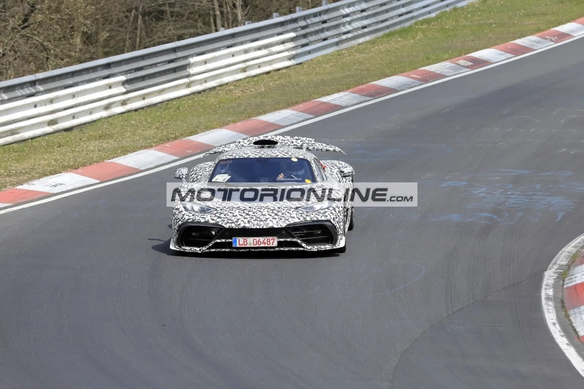 Mercedes-AMG One - Foto spia 16-4-2021 - 1