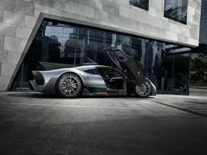 Mercedes AMG Project One foto ufficiali
