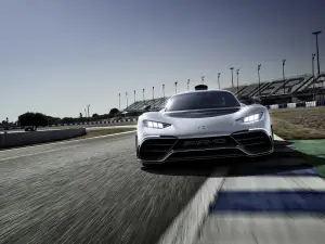 Mercedes AMG Project One foto ufficiali