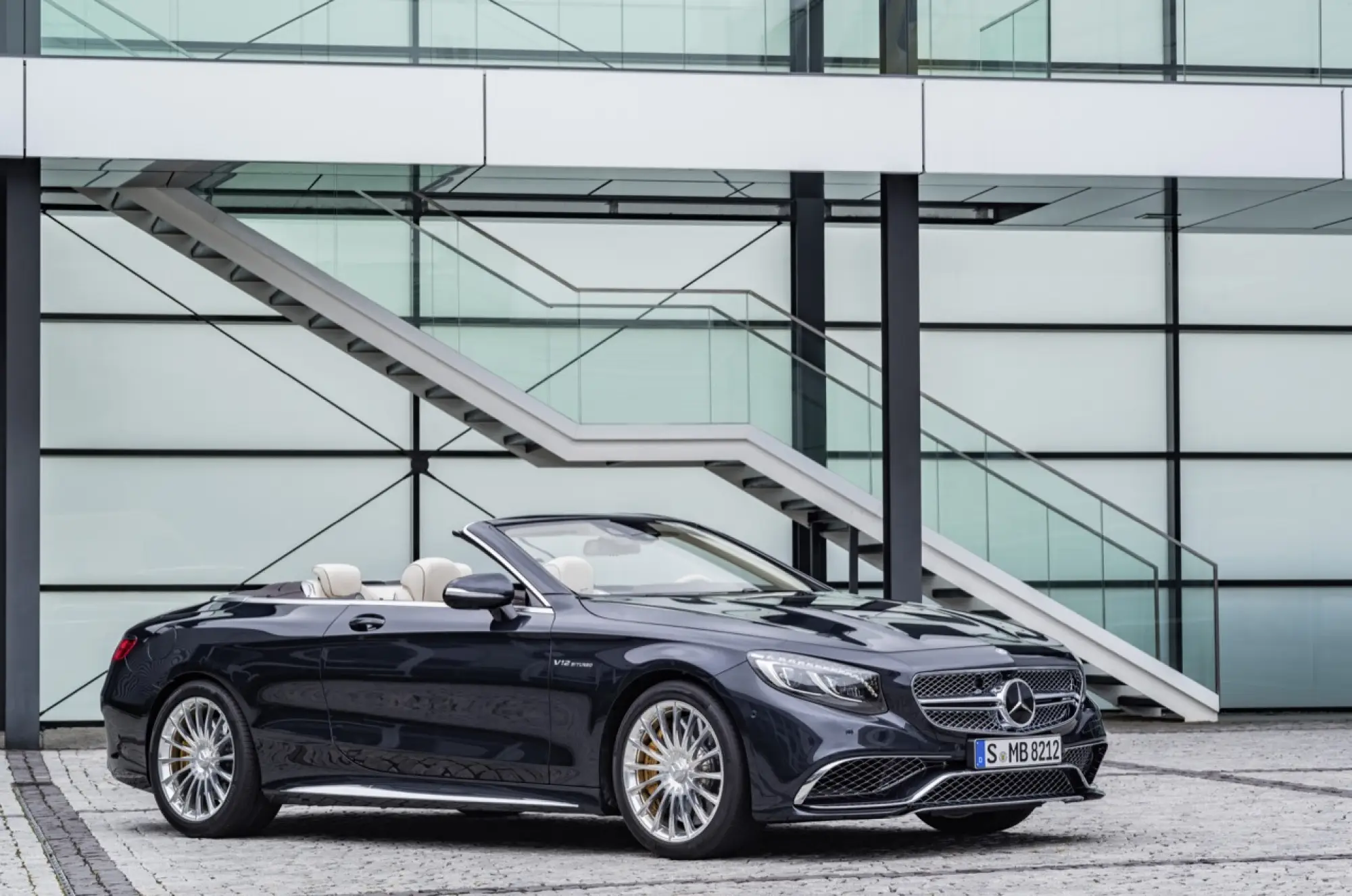 Mercedes-AMG S 65 Cabrio - 11