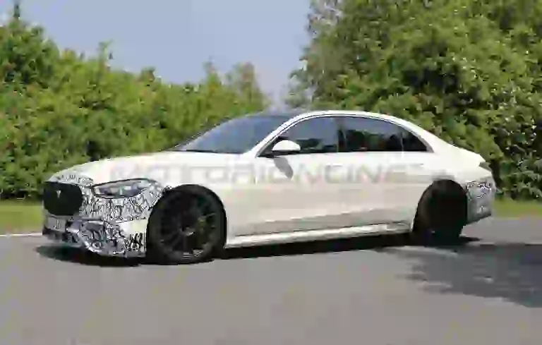 Mercedes-AMG S63 2022 - Foto spia 16-06-2021 - 2