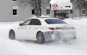Mercedes-AMG S63 2022 - Foto spia 23-02-2021