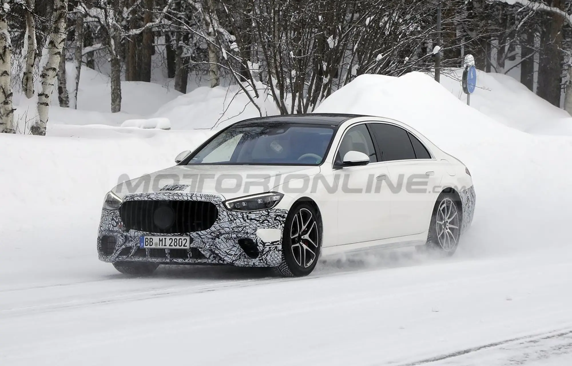 Mercedes-AMG S63 2022 - Foto spia 23-02-2021 - 3