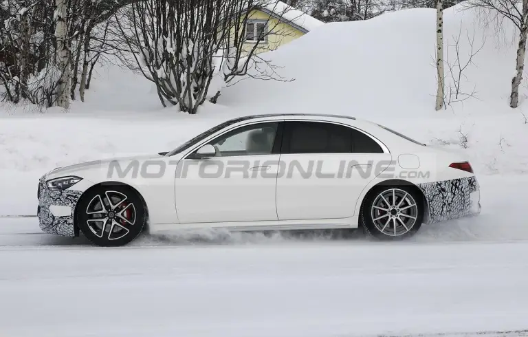 Mercedes-AMG S63 2022 - Foto spia 23-02-2021 - 7