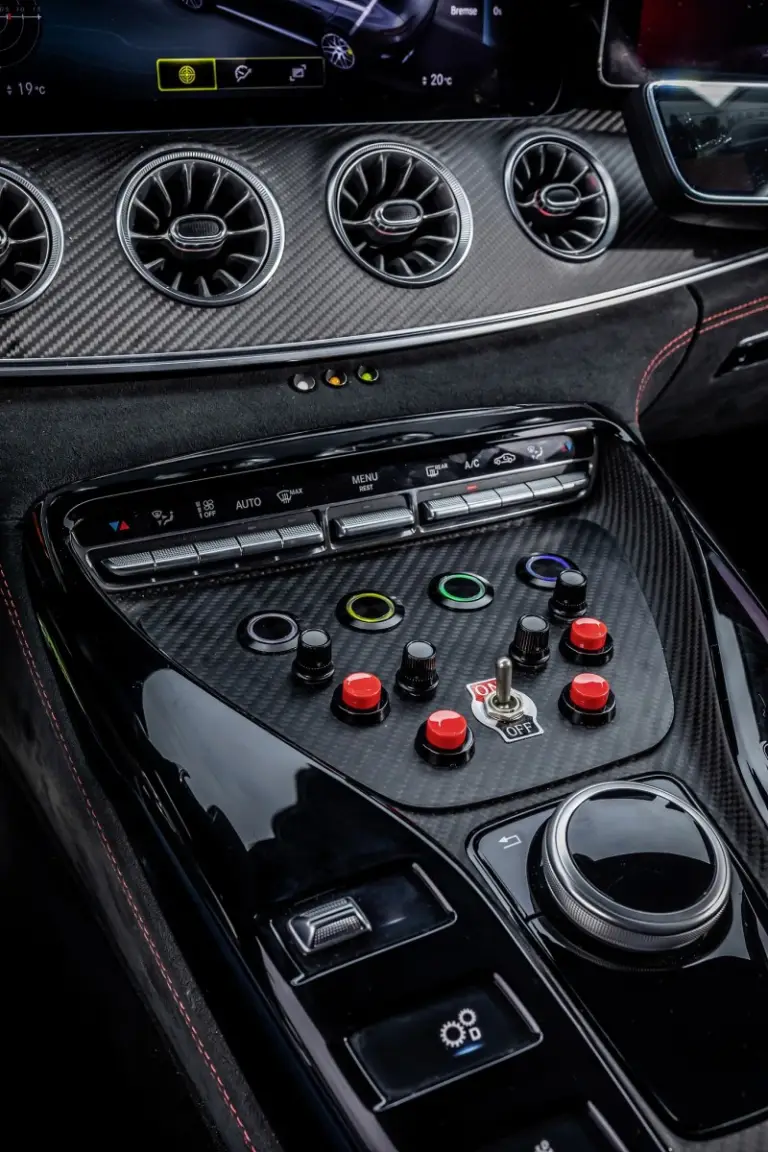 Mercedes-AMG Safety Car e Medical Car F1 2022 - 16