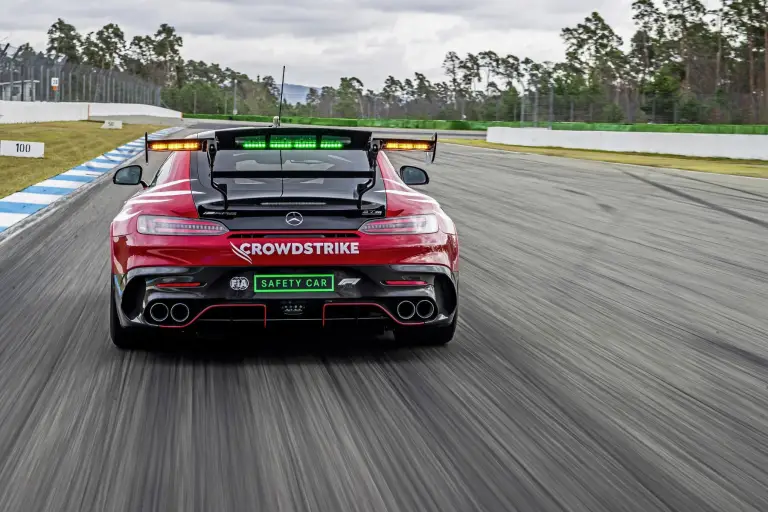 Mercedes-AMG Safety Car e Medical Car F1 2022 - 50