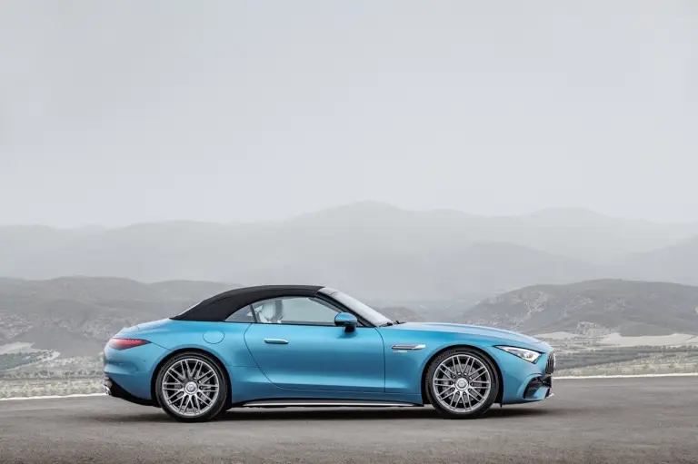 Mercedes-AMG SL 43 - Foto - 12