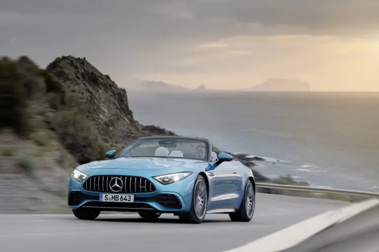 Mercedes-AMG SL 43 - Foto - 39