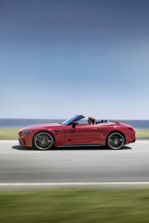 Mercedes-AMG SL 63 - Foto