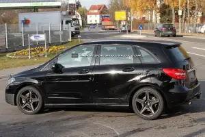 Mercedes B25 AMG - Foto spia 07-12-2011 - 5