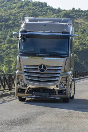 Mercedes-Benz Actros Iconic Edition