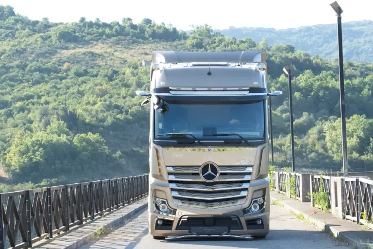 Mercedes-Benz Actros Iconic Edition - 7