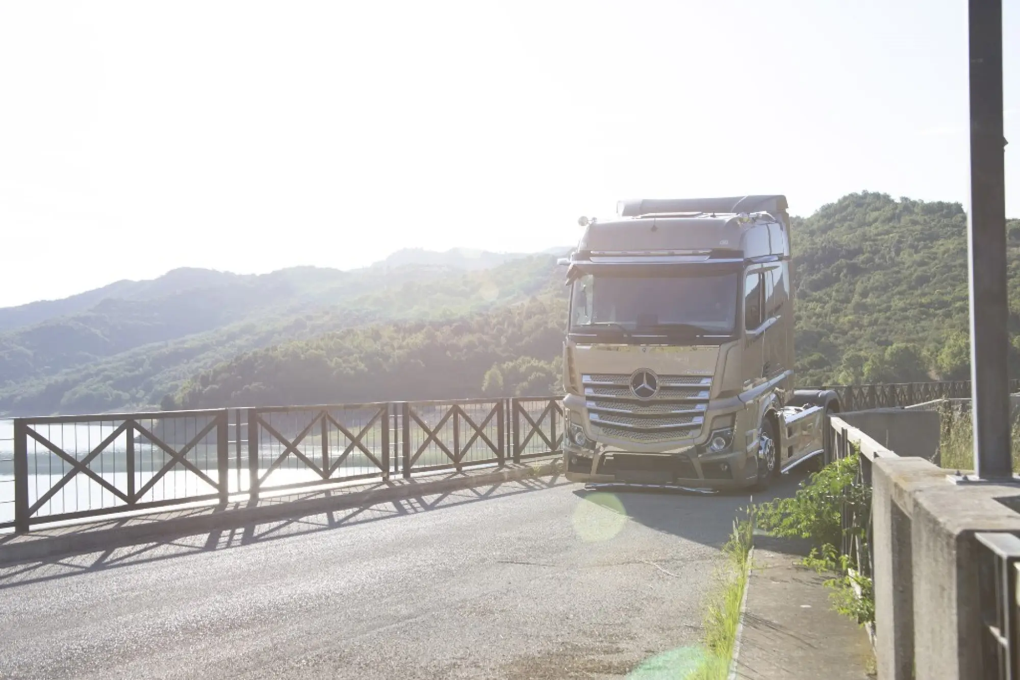 Mercedes-Benz Actros Iconic Edition - 13