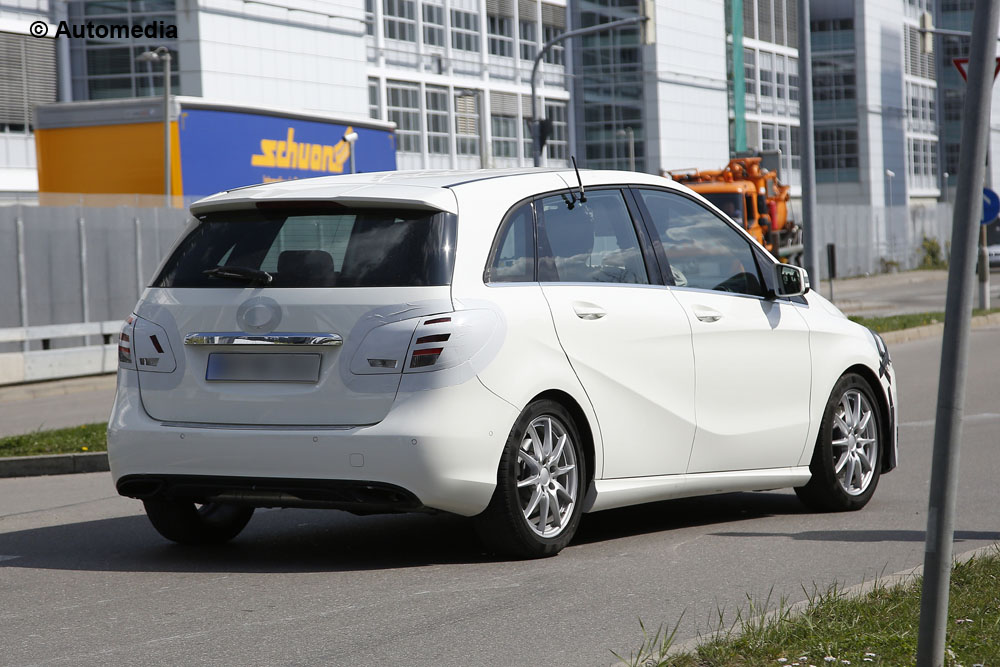 Mercedes-Benz Classe B Facelift - Foto spia