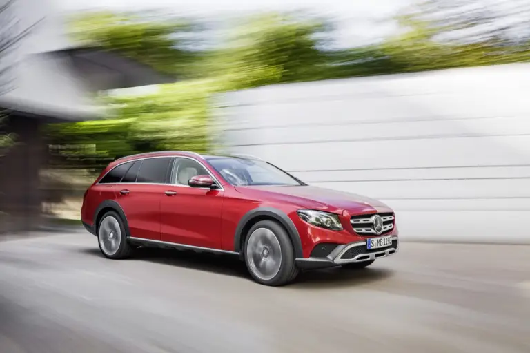 Mercedes-Benz Classe E 4MATIC All-Terrain - nuova galleria - 28