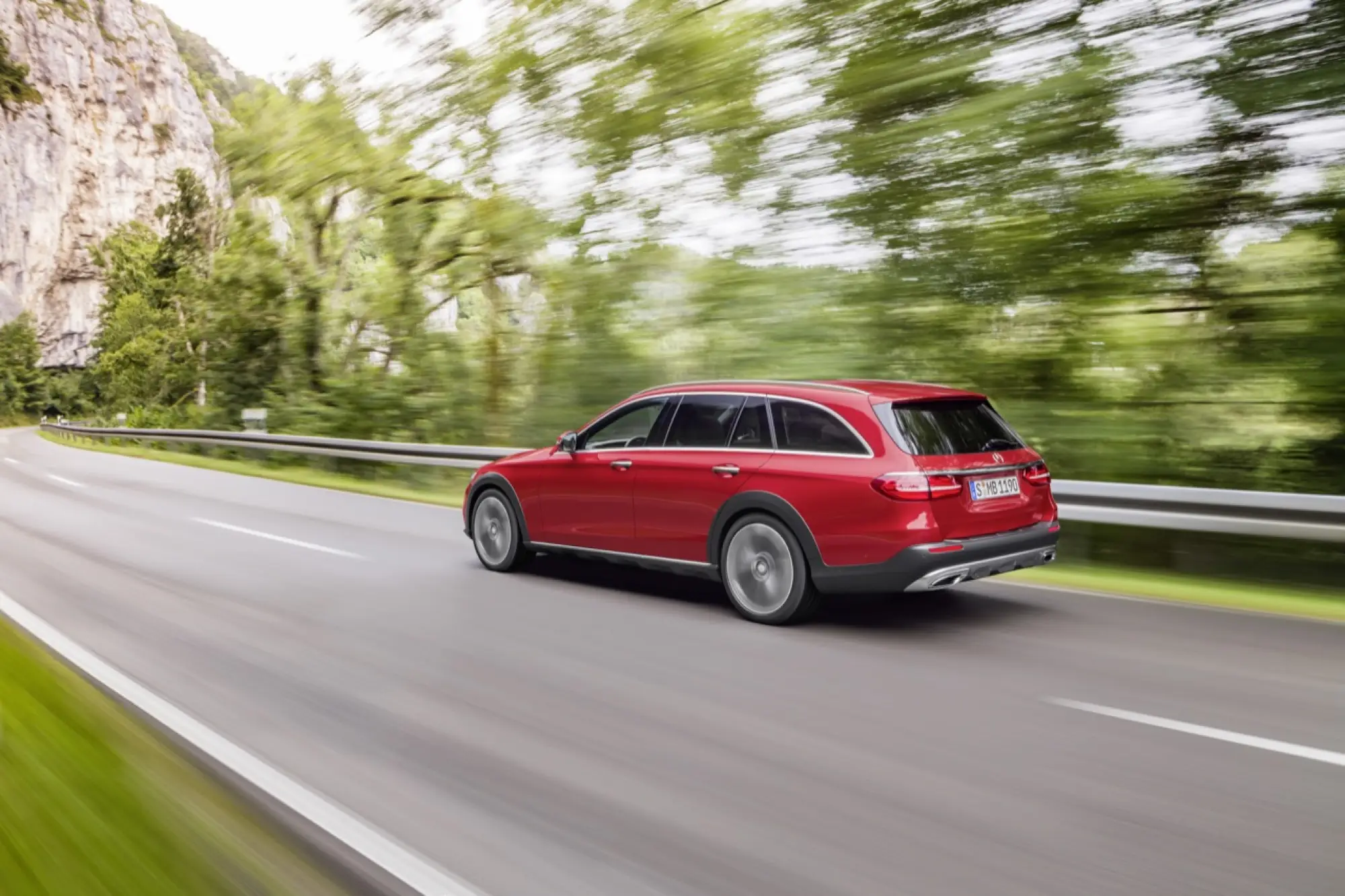 Mercedes-Benz Classe E 4MATIC All-Terrain - nuova galleria - 31