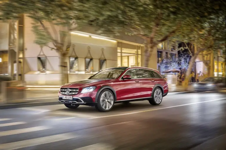 Mercedes-Benz Classe E 4MATIC All-Terrain - nuova galleria - 49