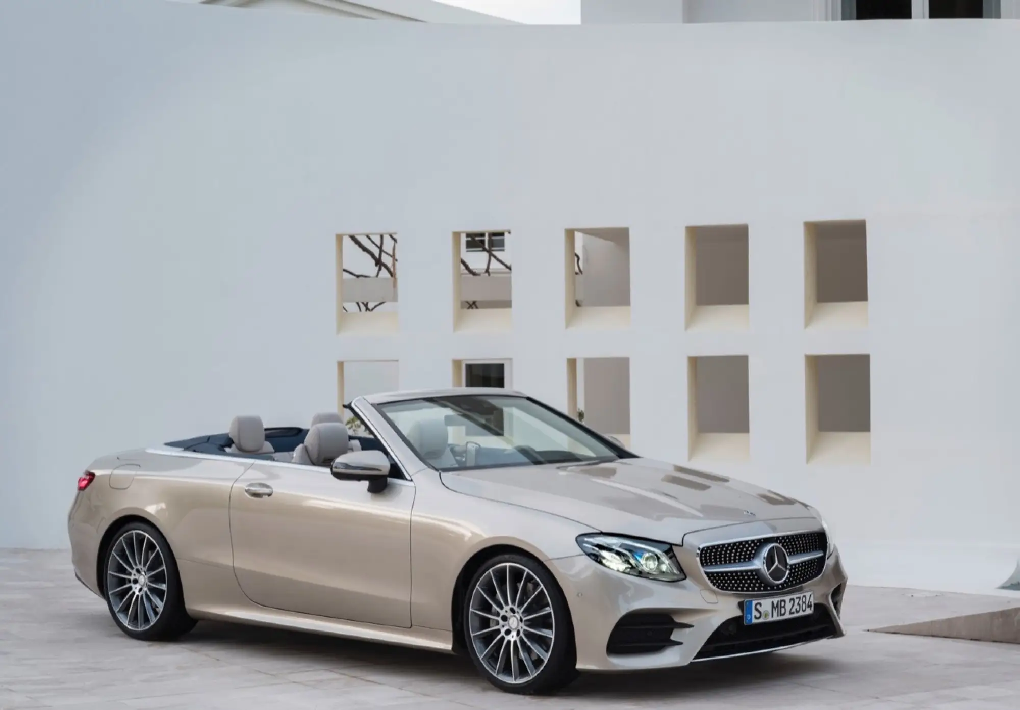 Mercedes-Benz Classe E Cabriolet 2018 - nuova galleria - 36
