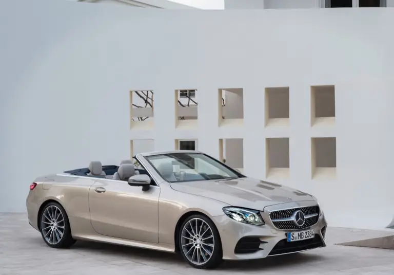 Mercedes-Benz Classe E Cabriolet 2018 - nuova galleria - 36