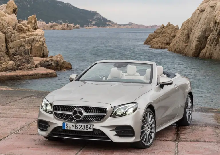 Mercedes-Benz Classe E Cabriolet 2018 - nuova galleria - 37