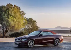 Mercedes-Benz Classe E Cabriolet 2018 - nuova galleria - 39