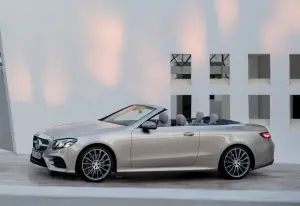 Mercedes-Benz Classe E Cabriolet 2018 - nuova galleria - 48