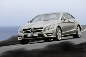 Mercedes-Benz CLS 2012 - 24