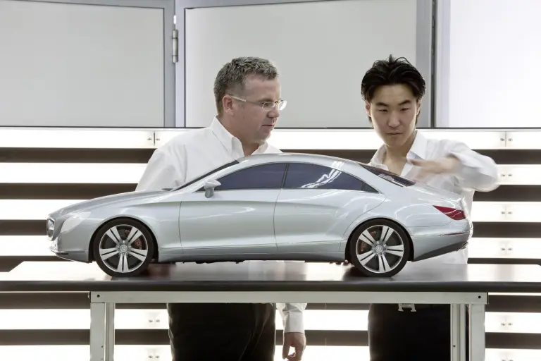 Mercedes-Benz CLS 2012 - 32