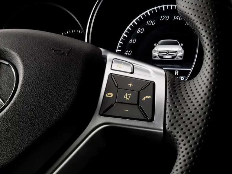 Mercedes-Benz CLS 2012 - 35