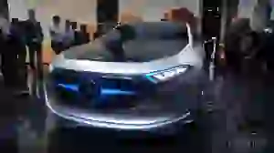 Mercedes-Benz Concept EQA Foto Live - Salone di Francoforte 2017 - 5