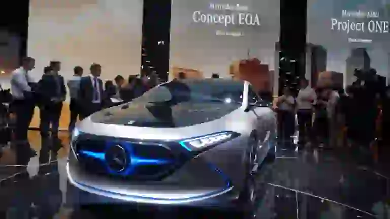Mercedes-Benz Concept EQA Foto Live - Salone di Francoforte 2017 - 6